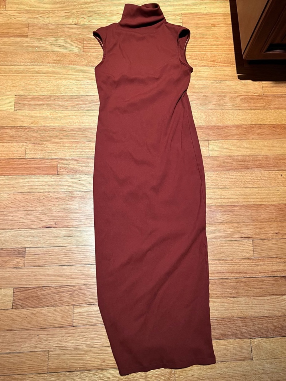 House of Harlow 1960 Burgundy Turtleneck Sleeveless Fitted Dress